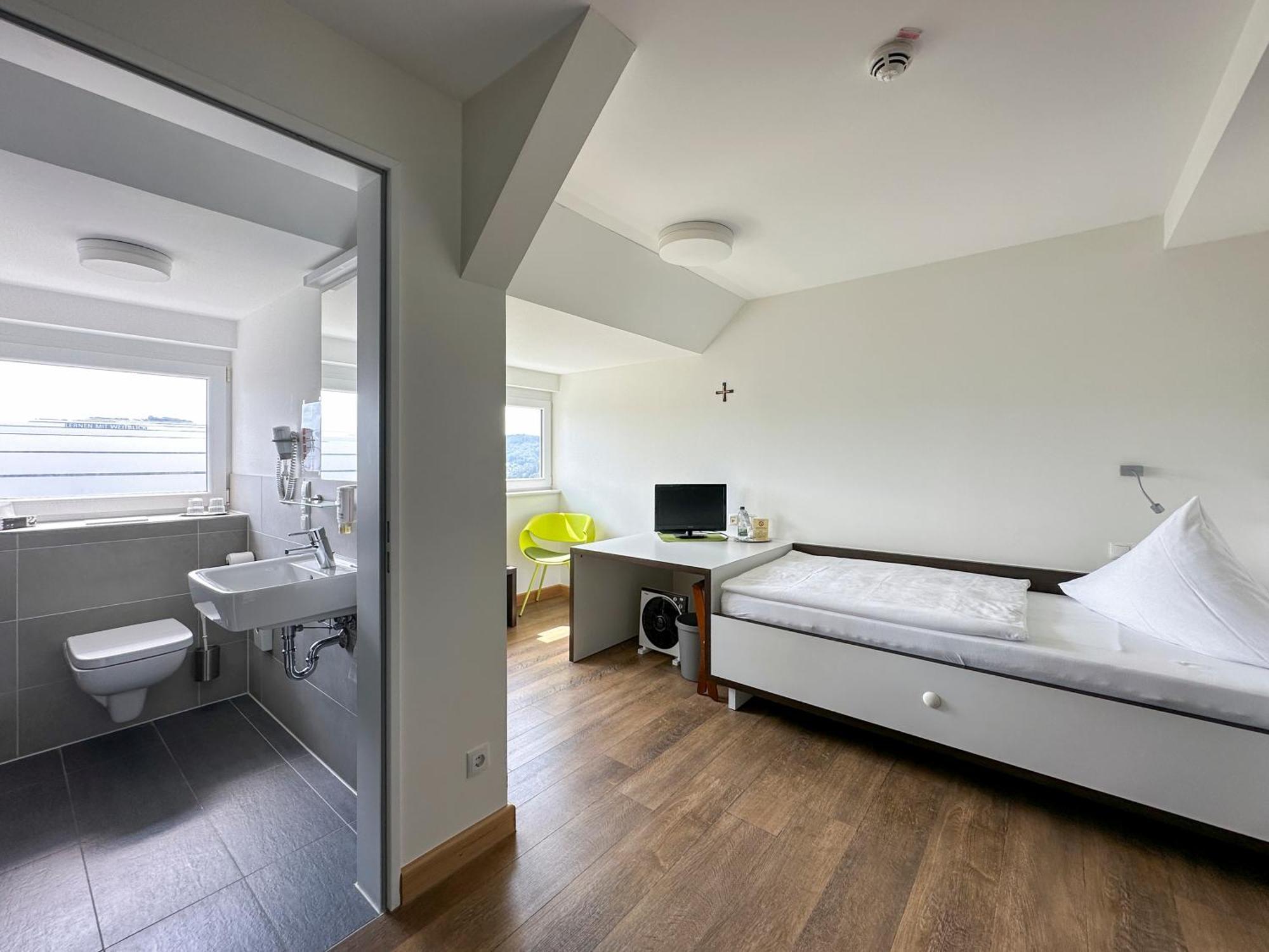 Rosa Flesch Hotel Und Tagungszentrum Waldbreitbach ภายนอก รูปภาพ